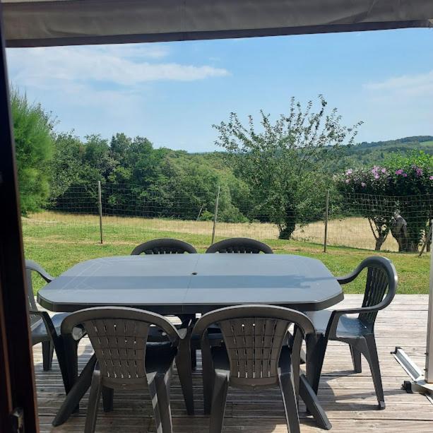 Au Petit Bois Magique Appartement Payrac Buitenkant foto